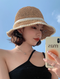« Descubriendo Scarlett: El Sombrero Mujer Verano Ideal para la Playa »