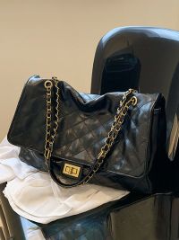 « Descubre el Encanto del Bolso de Hombro Gran Tamaño Acolchado Flapbag: Tu Compañero Ideal para Compras, Trabajo y Viajes – Annie »