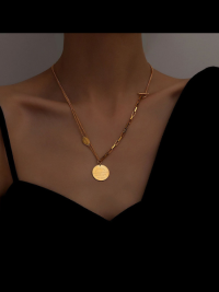 « Descubre el Encanto del Collar Colgante de Monedas Vintage de Doble Capa de Acero Inoxidable Chapado en Oro Isabel: Un Tesoro que no se Deslustra »