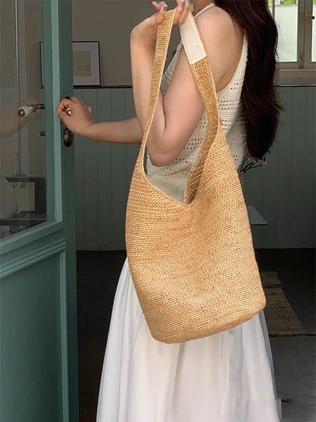 Bolsos de Playa Artesanales: El Must Have del Otoño Bohemio